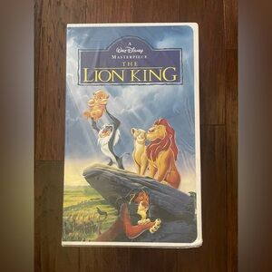 Disney The Lion King Classic VHS Boxed Silk Touch Throw, 50" x 70"
